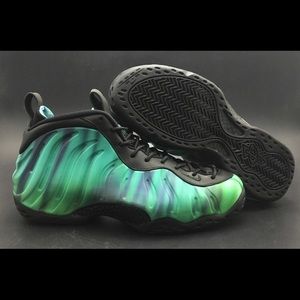 Northern Lights foam posites Size 5.5 Men’s